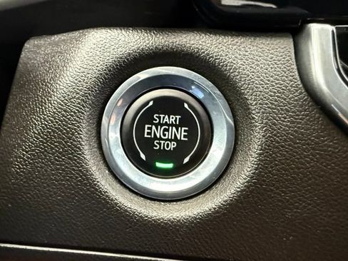 Used 2024 Chevrolet Colorado Trail Boss w/ Technology Package AWD/4WD image 43