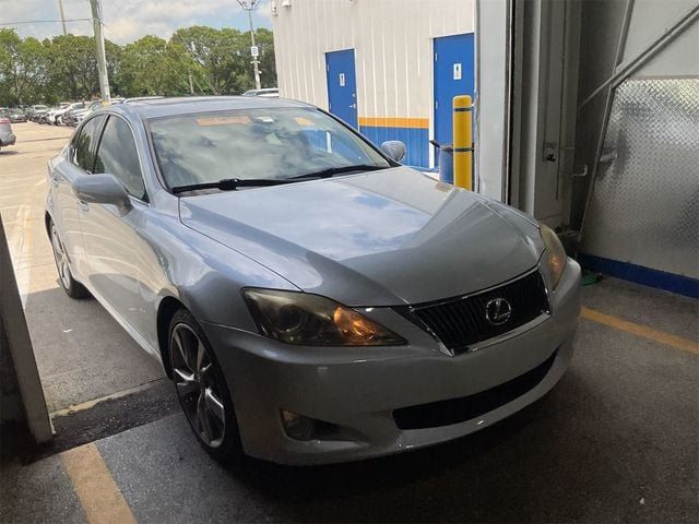 Used 2010 Lexus IS 250 w/ Preferred Accessory Package RWD image 4
