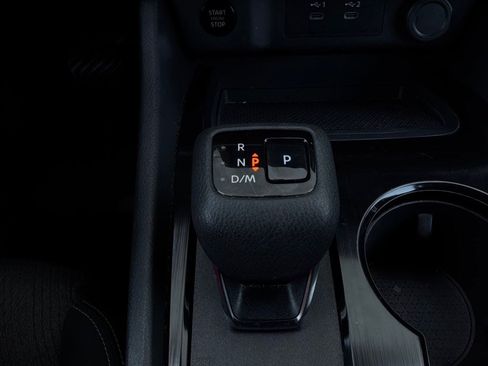 Used 2025 Nissan Rogue SV AWD/4WD image 28