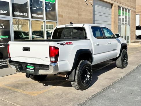 Used 2018 Toyota Tacoma TRD Off-Road image 4