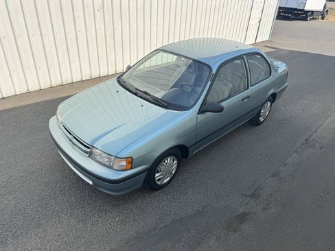 Used 1994 Toyota Tercel DX FWD image 9