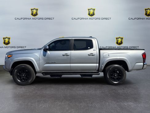 Used 2019 Toyota Tacoma SR5 RWD image 2