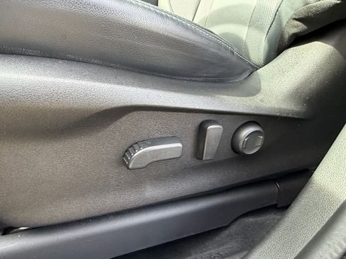 Certified 2022 Subaru Ascent Limited w/ Technology Package image 20