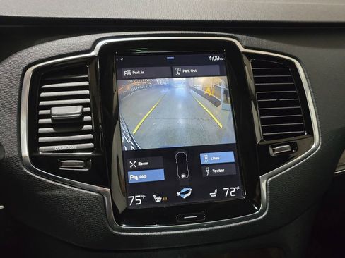 Used 2016 Volvo XC90 T6 Momentum w/ Momentum Plus Package image 12