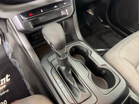 Used 2022 Chevrolet Colorado W/T w/ Custom Special Edition image 25