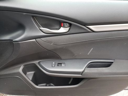 Used 2020 Honda Civic EX image 19
