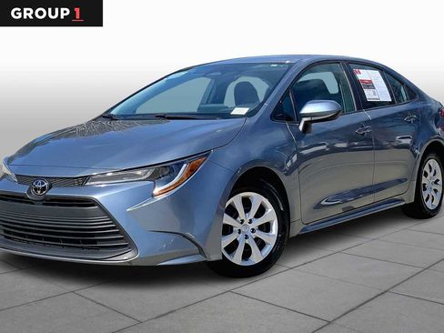 Used 2024 Toyota Corolla LE image 1