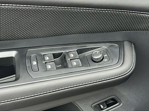 New 2026 Volkswagen Atlas Cross Sport SE image 20