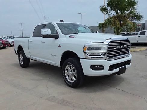Used 2024 RAM 2500 Laramie w/ Safety Group AWD/4WD image 2