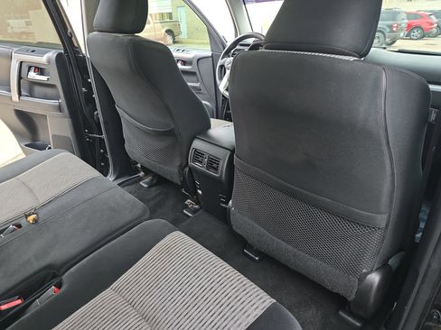 Used 2014 Toyota 4Runner SR5 image 12