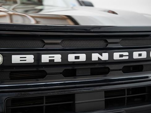 Certified 2022 Ford Bronco Sport Outer Banks w/ Tech Package AWD/4WD image 11