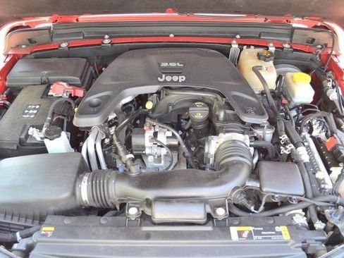Used 2021 Jeep Wrangler Unlimited Sahara AWD/4WD image 41