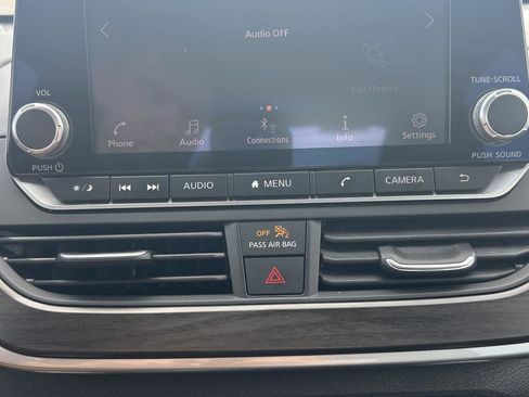 Used 2023 Nissan Altima 2.5 SV image 11