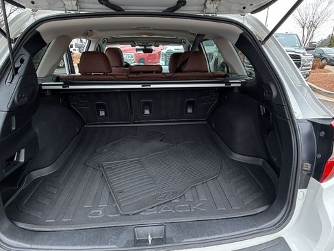 Used 2017 Subaru Outback 2.5i Touring image 13