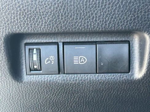 Used 2022 Toyota RAV4 XLE AWD/4WD image 24