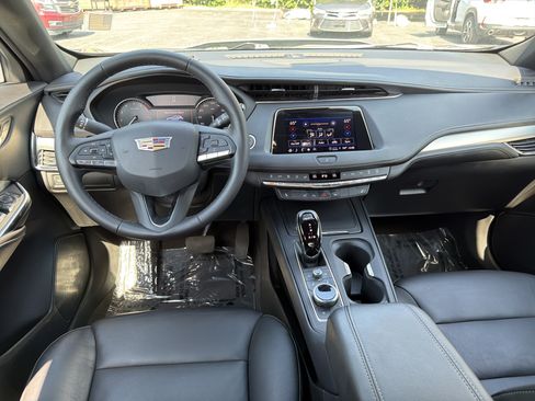 Used 2023 Cadillac XT4 Premium Luxury w/ Enhanced Visibility Package FWD image 23