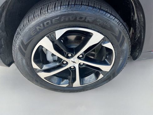 Used 2025 Chevrolet Trax RS w/ Driver Confidence Package FWD image 29