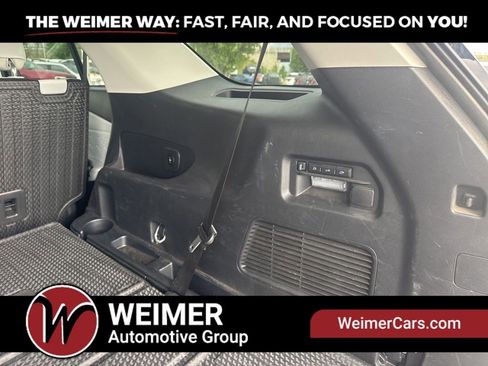 Used 2025 Ford Explorer Platinum w/ LUX Leather Package AWD/4WD image 9