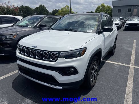 Used 2024 Jeep Compass Limited AWD/4WD image 2