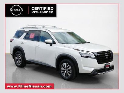 Certified 2023 Nissan Pathfinder SL w/ Black Appearance Package