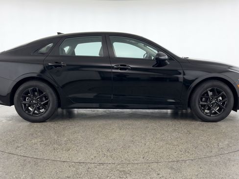 Used 2025 Kia K5 LXS FWD image 11