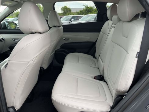 Certified 2025 Hyundai Tucson SEL FWD image 11