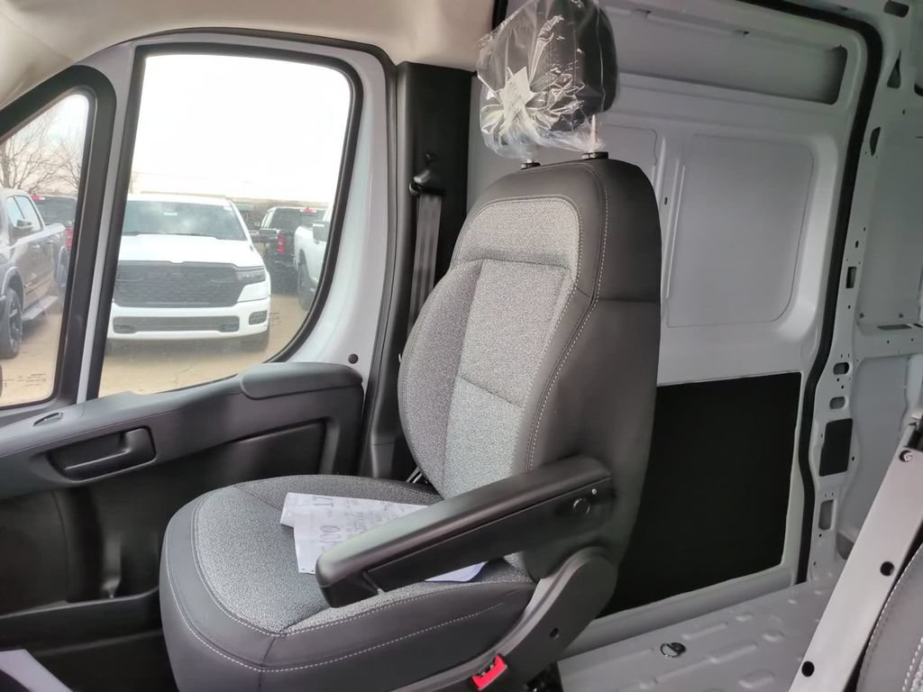 New 2026 RAM ProMaster 2500 w/ Premium Convenience Group FWD image 30