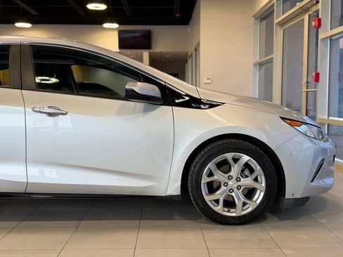 Used 2017 Chevrolet Volt Premier w/ Driver Confidence II Package image 15