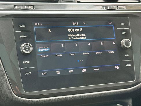 Used 2018 Volkswagen Tiguan SEL w/ 3rd Row Seat Package image 18