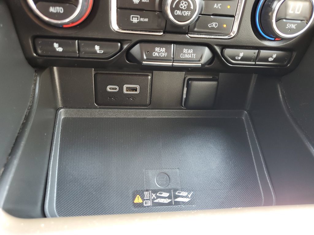 Used 2024 Chevrolet Tahoe LT RWD image 23