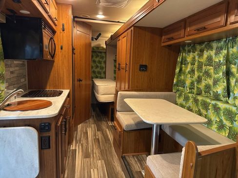 Used 2016 Mercedes-Benz Sprinter 3500 image 17