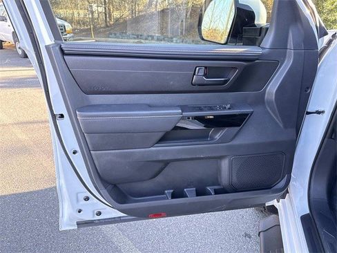 Used 2025 Toyota Tundra Limited image 13