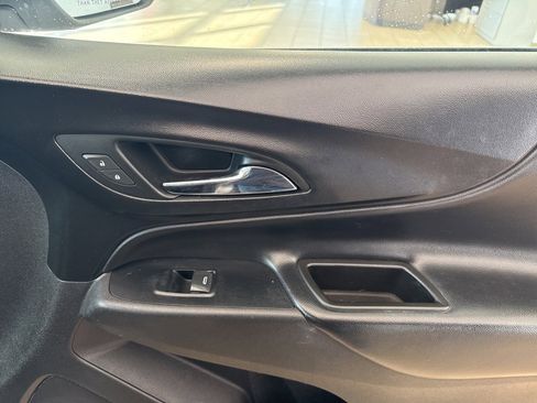 Used 2019 Chevrolet Equinox LT w/ Driver Convenience Package image 20