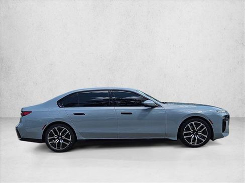 Used 2024 BMW 740i xDrive AWD/4WD image 4