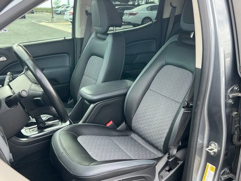 Used 2018 Chevrolet Colorado Z71 RWD image 8