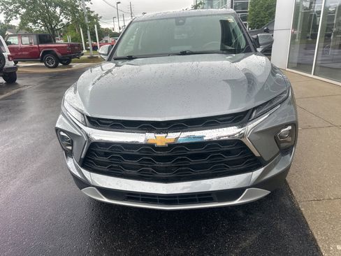 Used 2025 Chevrolet Blazer LT FWD image 7