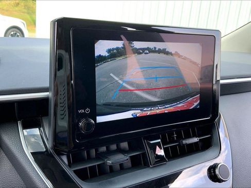 Used 2024 Toyota Corolla LE FWD image 19