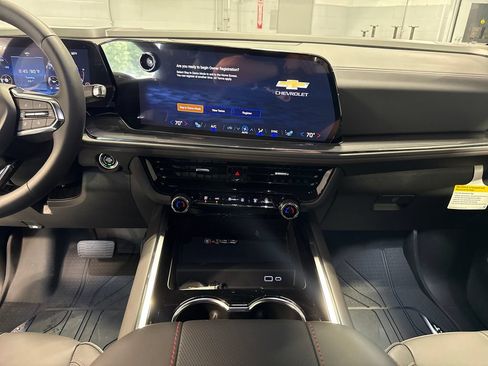New 2026 Chevrolet Suburban RST w/ Comfort Package AWD/4WD image 12