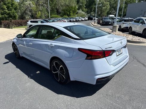Used 2023 Nissan Altima 2.5 SR FWD image 5
