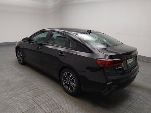 Used 2023 Kia Forte LXS w/ LXS Technology Package FWD image 3