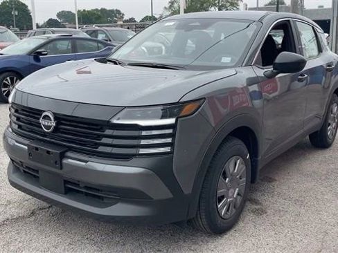 Used 2025 Nissan Kicks S image 6