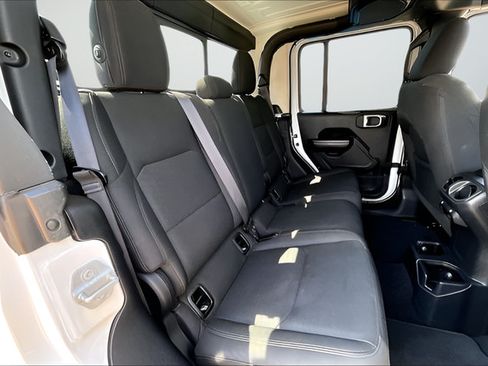 Used 2021 Jeep Gladiator Sport AWD/4WD image 20