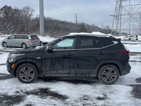 Used 2021 Kia Seltos S image 4