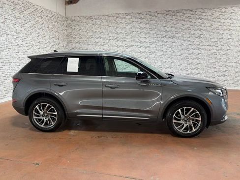 Used 2022 Lincoln Corsair FWD image 6