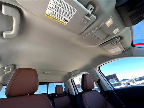 Used 2022 Ford Maverick Lariat w/ Lariat Luxury Package image 13