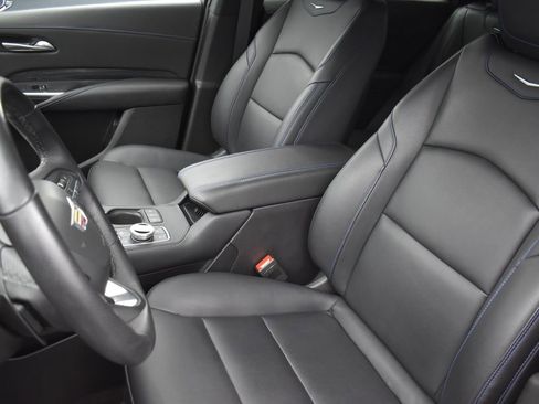 Used 2024 Cadillac XT4 Sport image 13