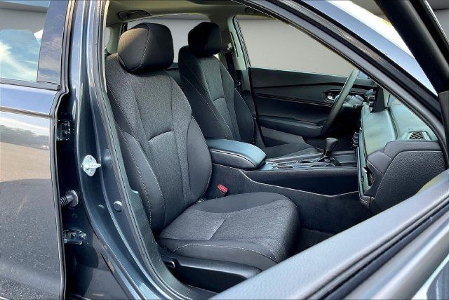 Certified 2025 Honda Accord SE image 31