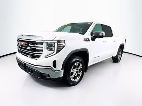 Used 2024 GMC Sierra 1500 SLT image 3
