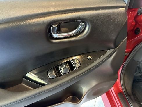 Used 2019 Nissan Leaf SV w/ SV Technology Package image 7