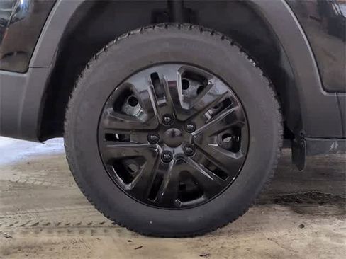 Used 2018 Jeep Cherokee Sport w/ Cold Weather Group image 14